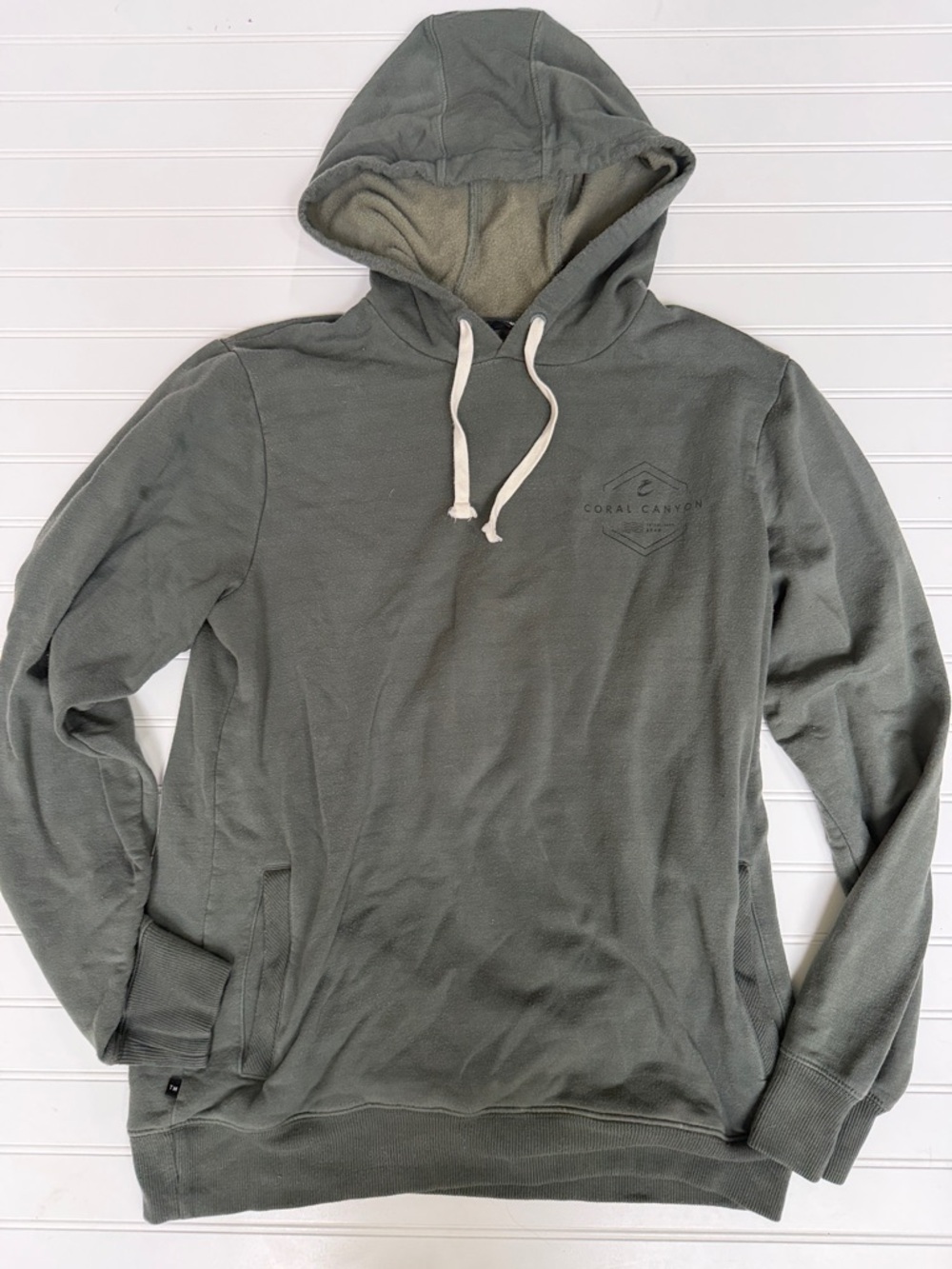 (187)Travis Mathew Olive Hooded Pullover with Contrast Drawstrings